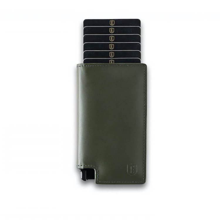 Кошелек с кнопкой выброса карт. Ekster Matte Parliament Wallet